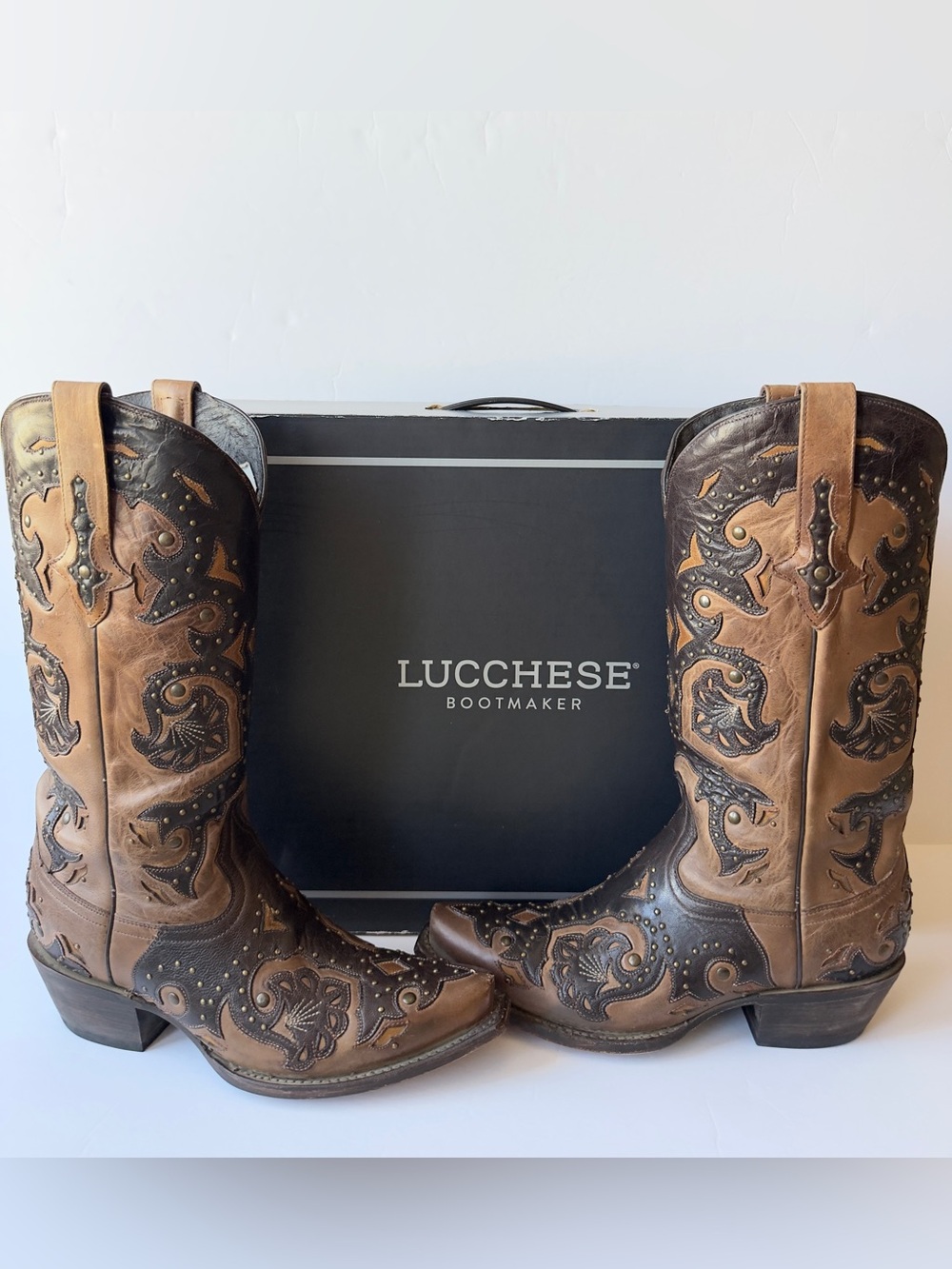 LUCCHESE WOMEN'S HANDMADE 1883 STUDDED FIONA COWGIRL BOOTS - SNIP TOE size 7.5 - Picture 2 of 11